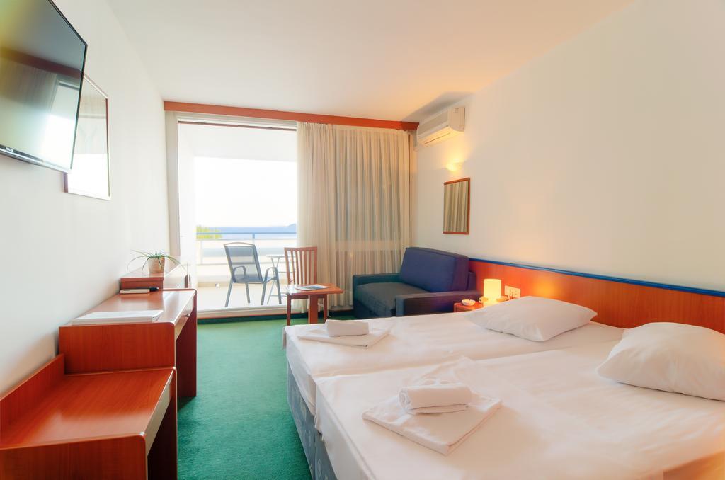 Hotel Amfora Rabac Εξωτερικό φωτογραφία